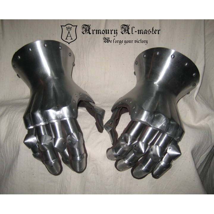 Gloves hourglass 2