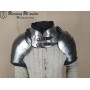 Set gorget with spaulders