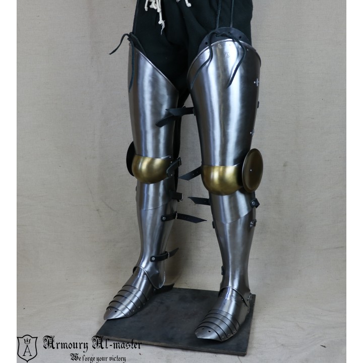 Set hardened legs with brass decoration