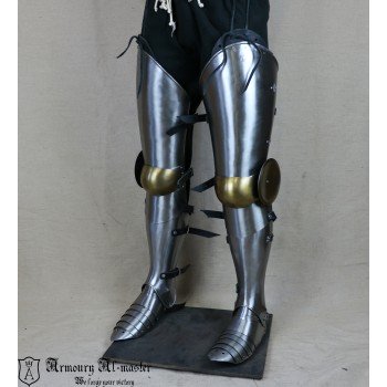 Set hardened legs with brass decoration